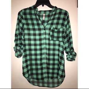 Green and black womens flannel 🖤💚